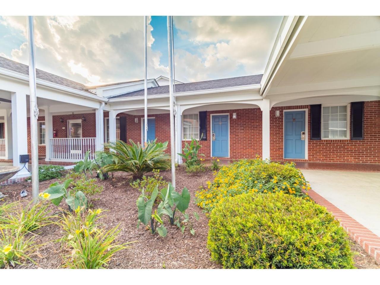Winton Inn & Suites Barnwell Exterior foto